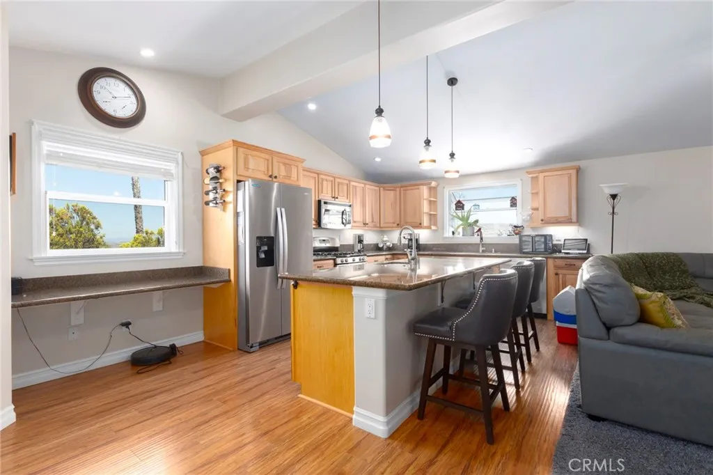 main property photo 8
