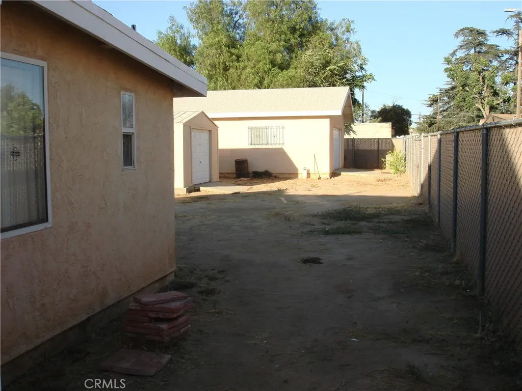 main property photo 15