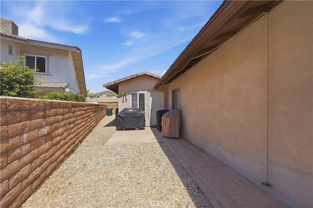 main property photo 39