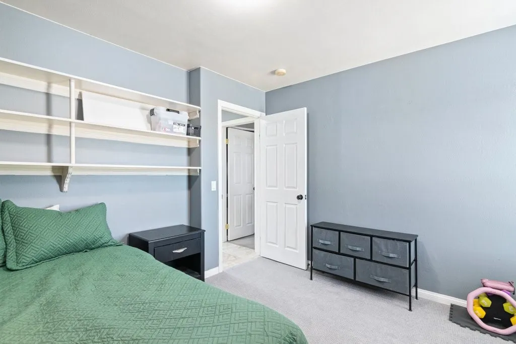 main property photo 21