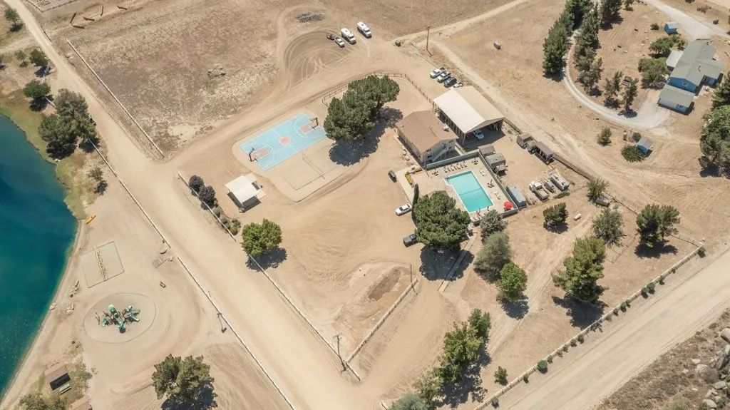 main property photo 50