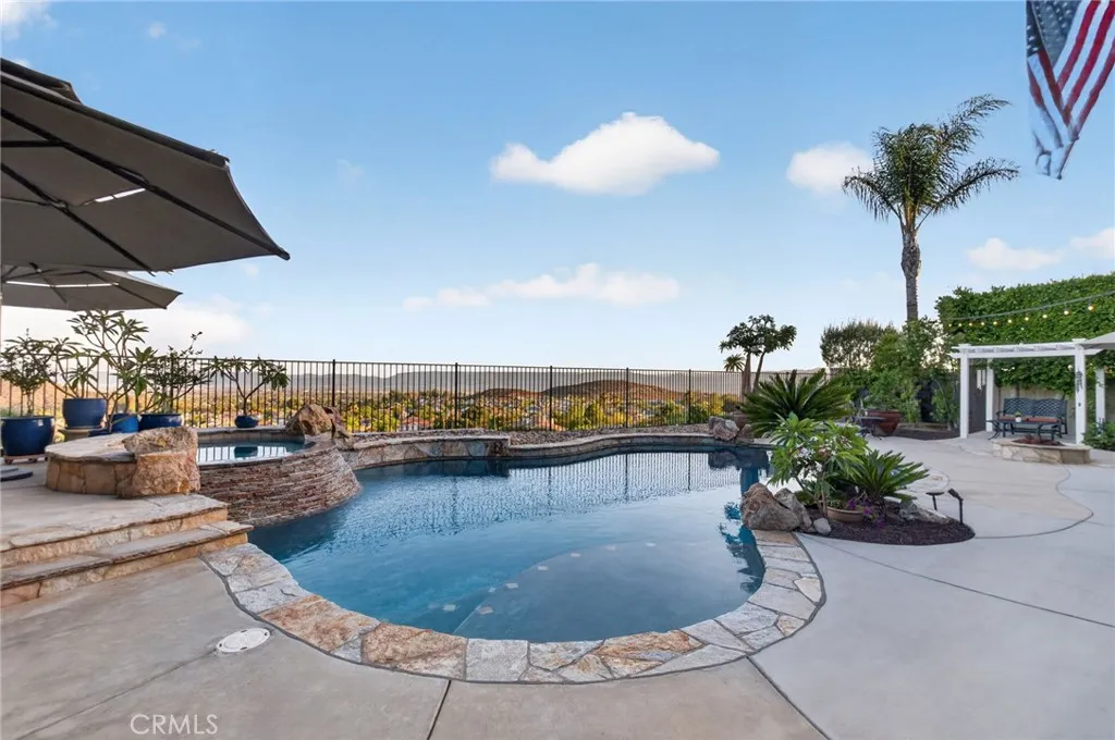 main property photo 27