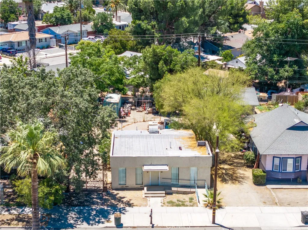 main property photo 12