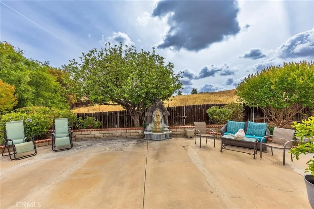 main property photo 23