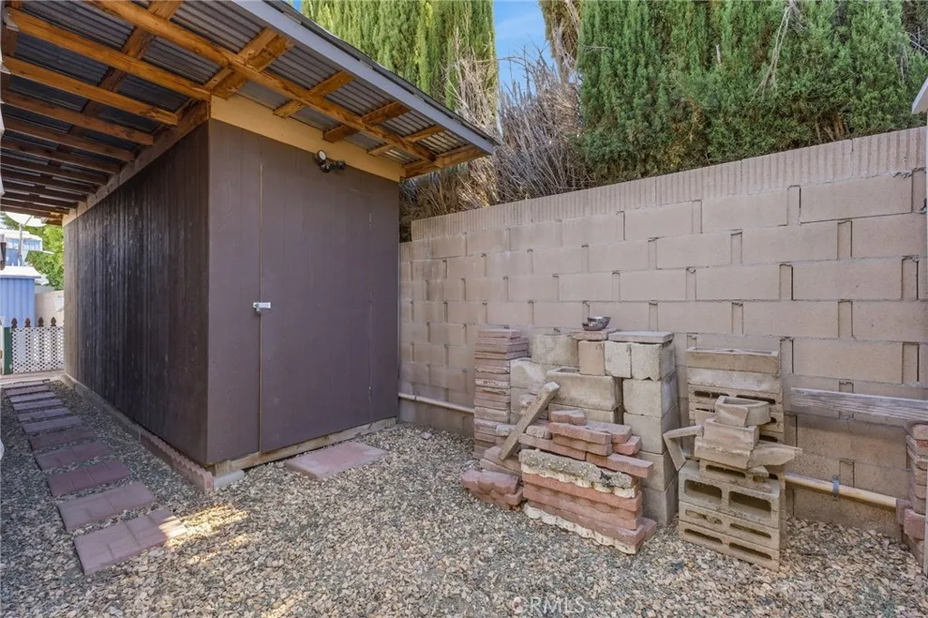 main property photo 45