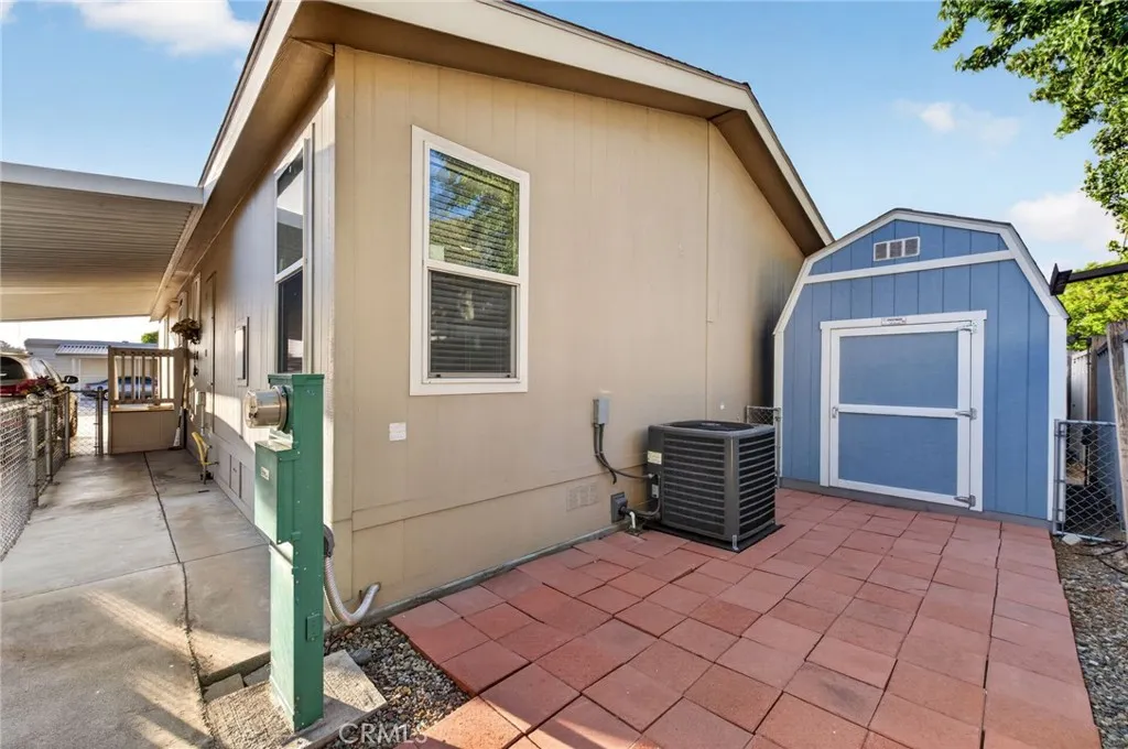 main property photo 22