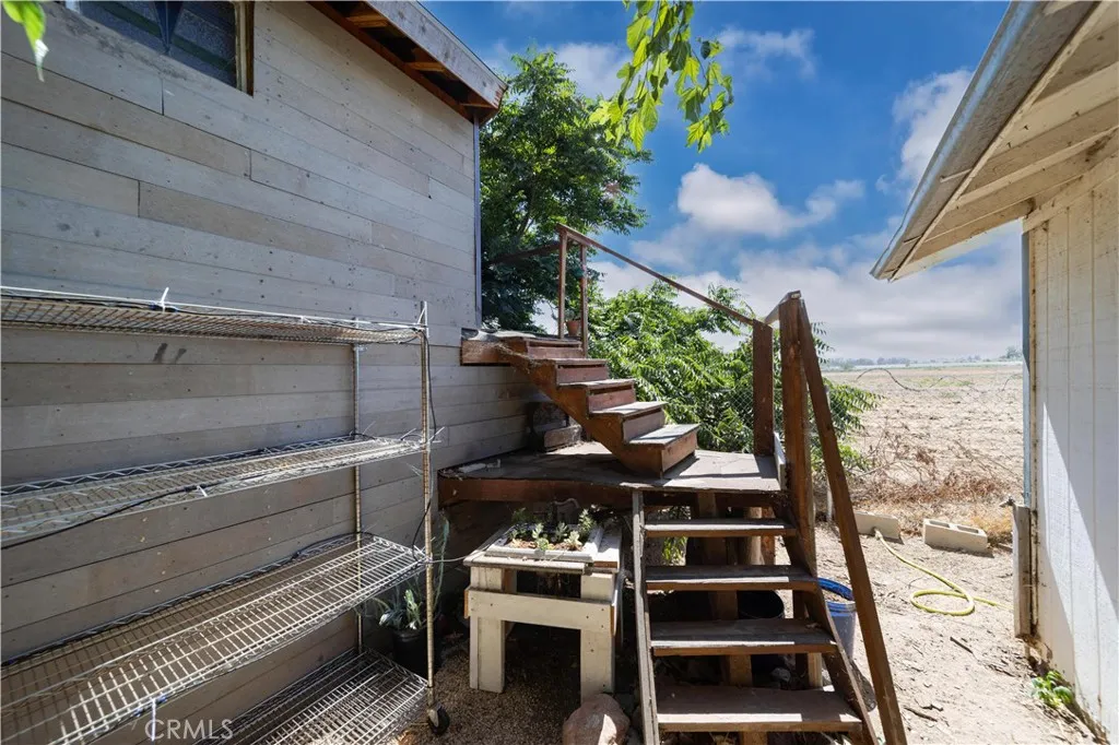main property photo 47