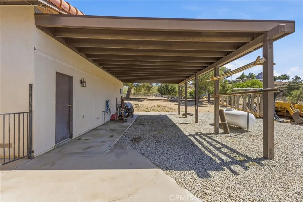 main property photo 41