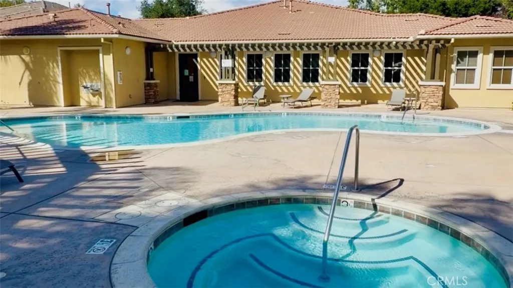 main property photo 25