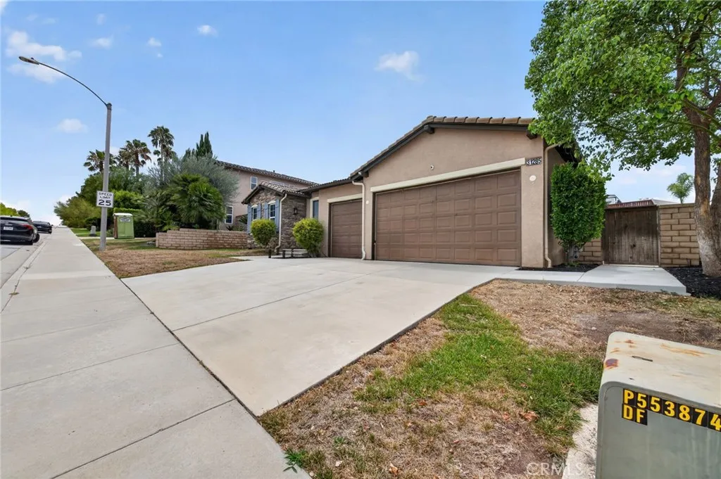 main property photo 5