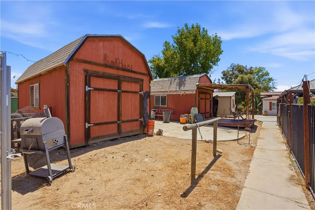 main property photo 10