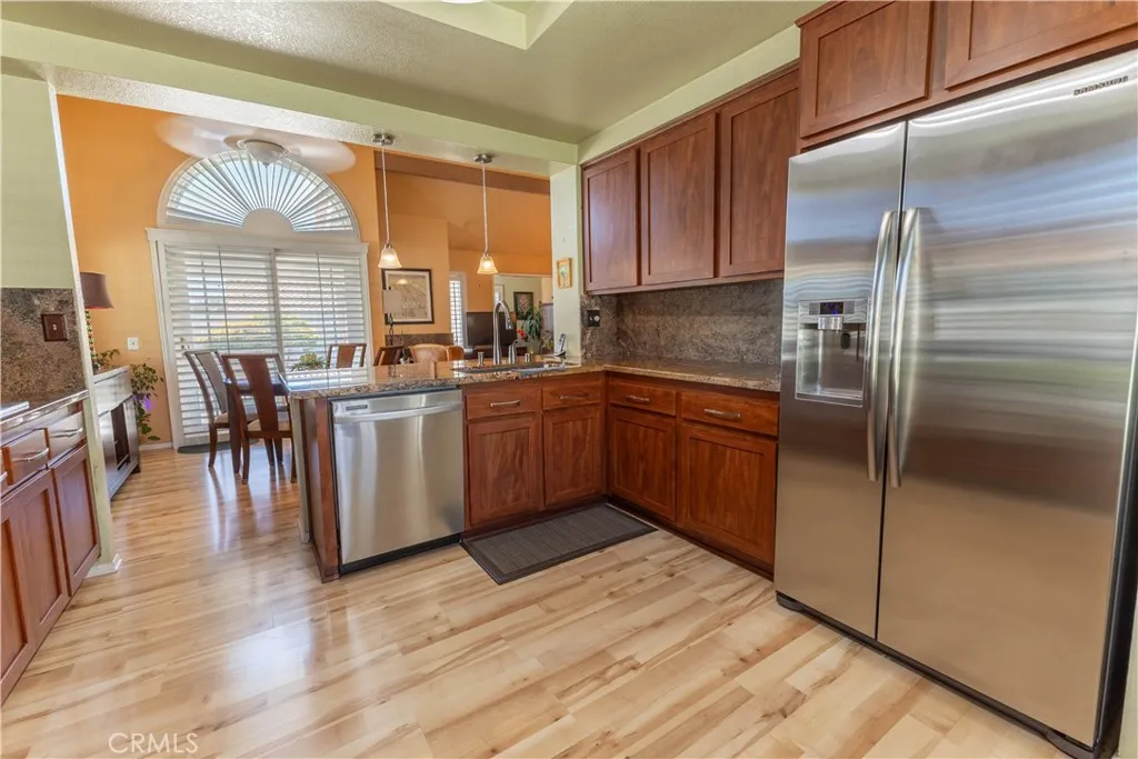 main property photo 11