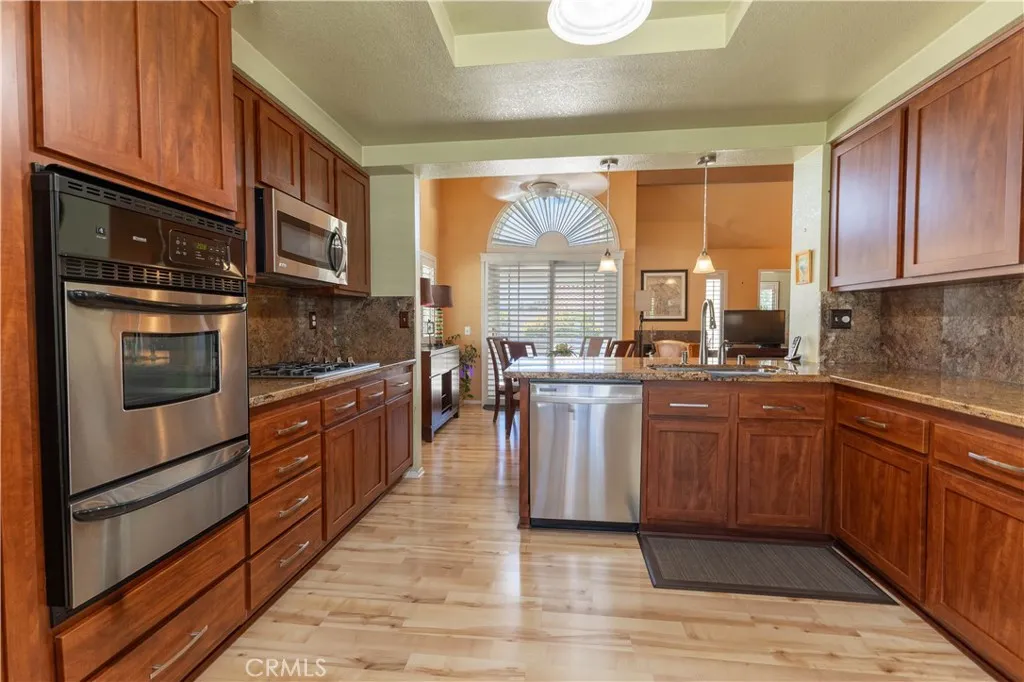 main property photo 13