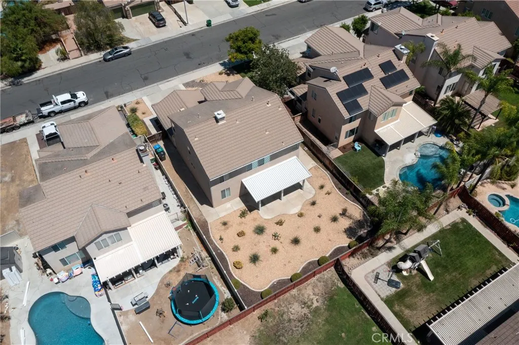 main property photo 40