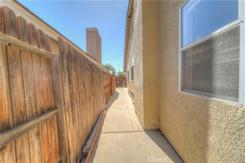 main property photo 29