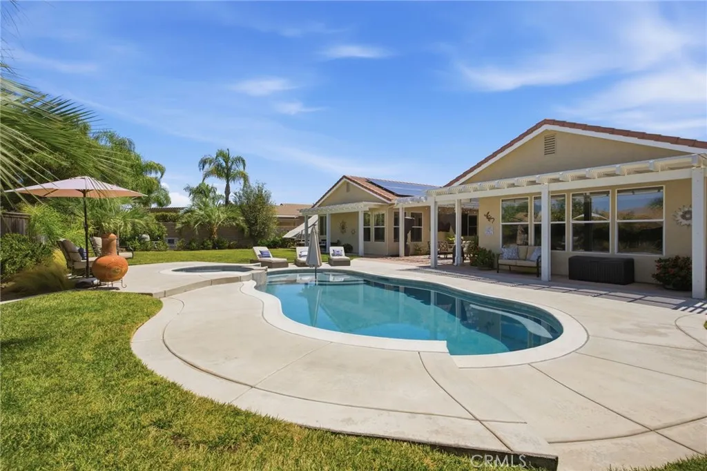 main property photo 15