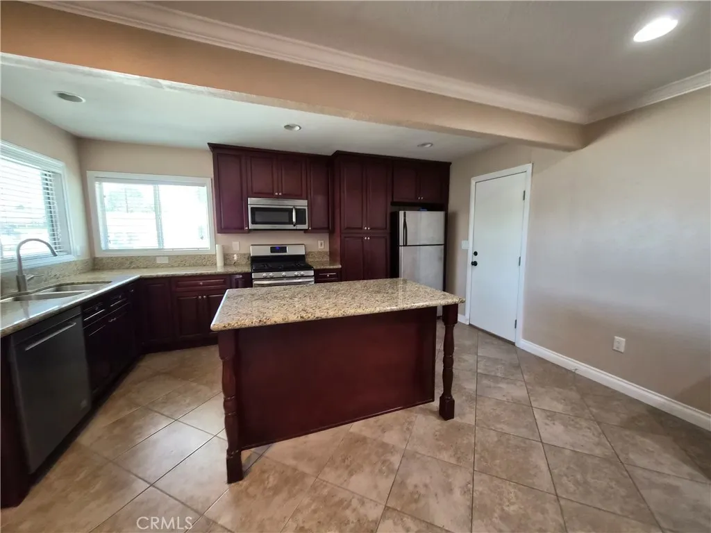 property viewer photo 7
