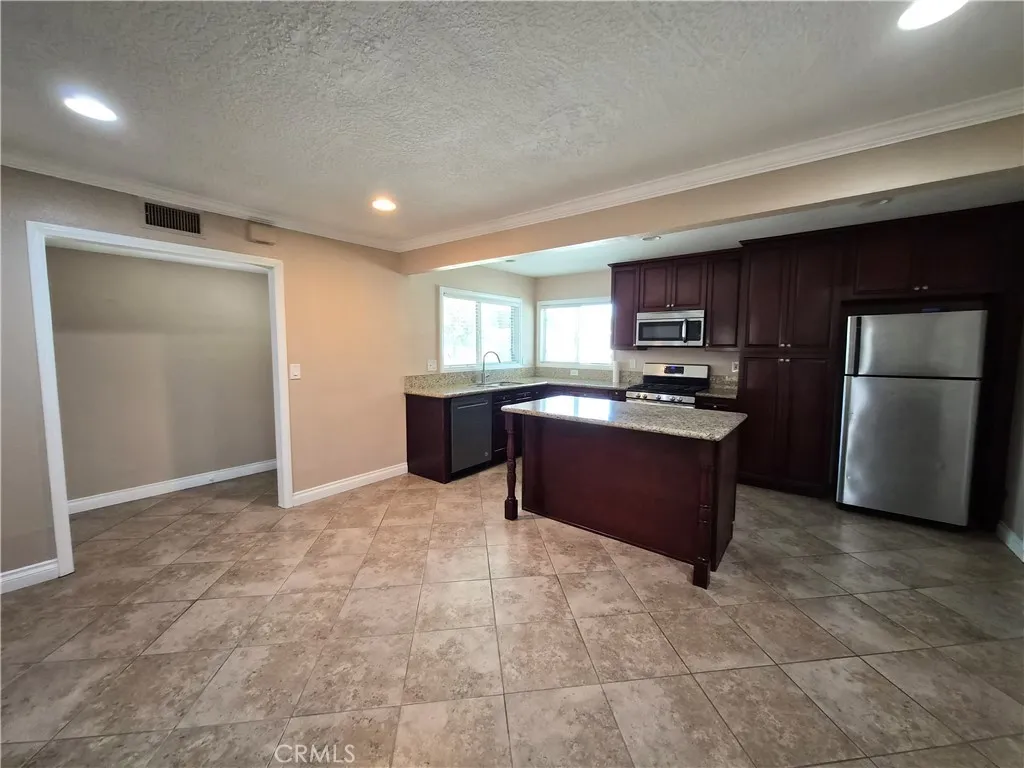 property viewer photo 8