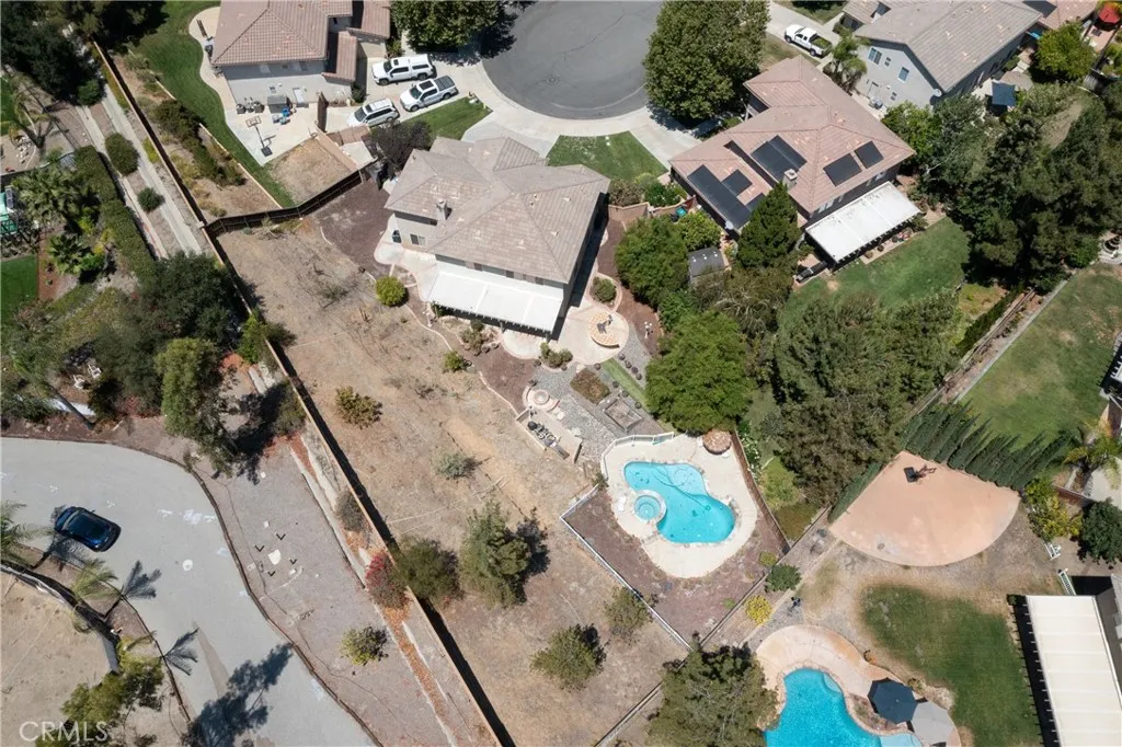 main property photo 49