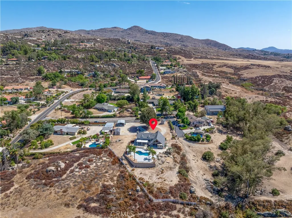main property photo 50