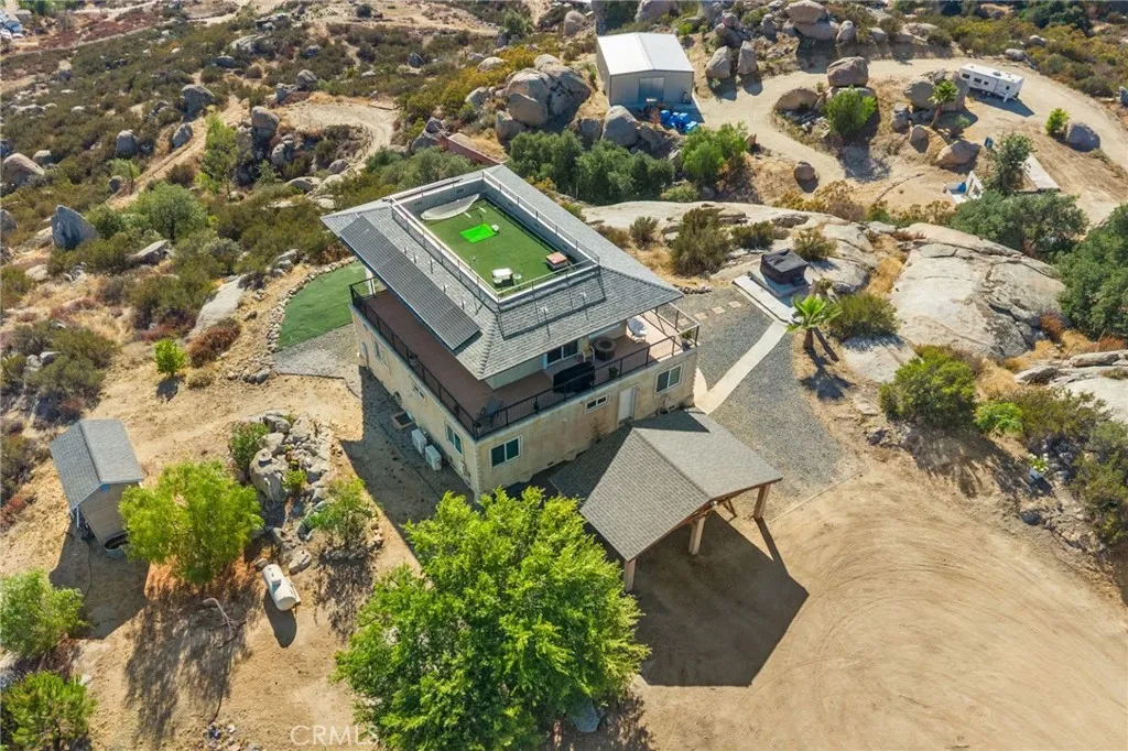 main property photo 13