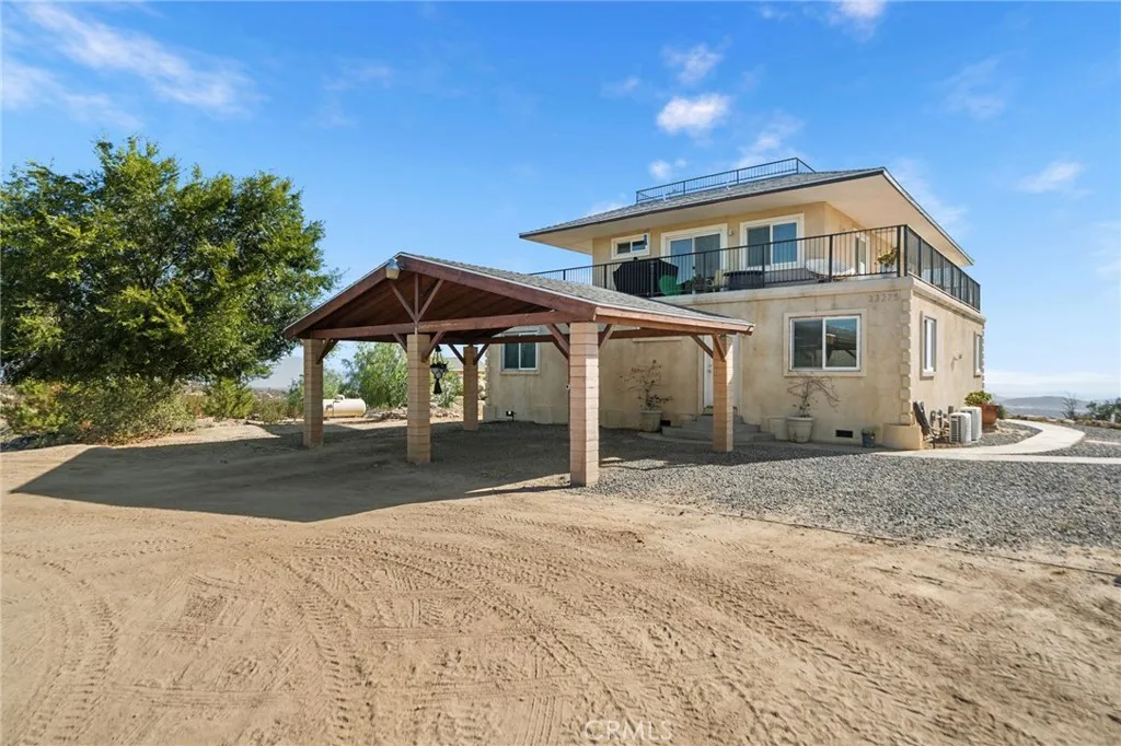 main property photo 23