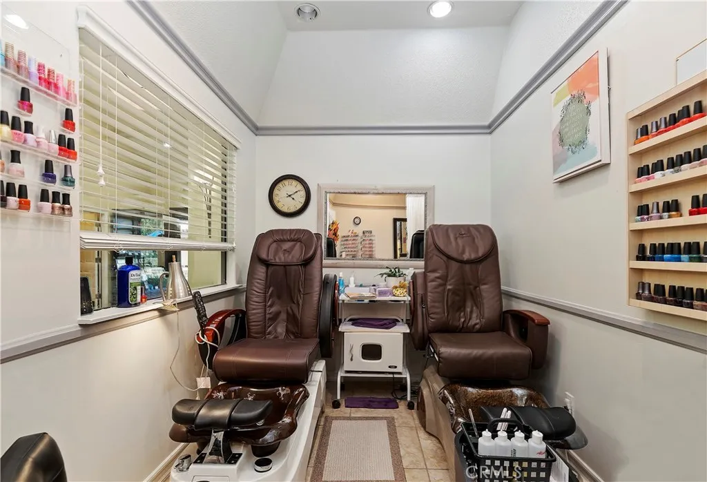main property photo 69