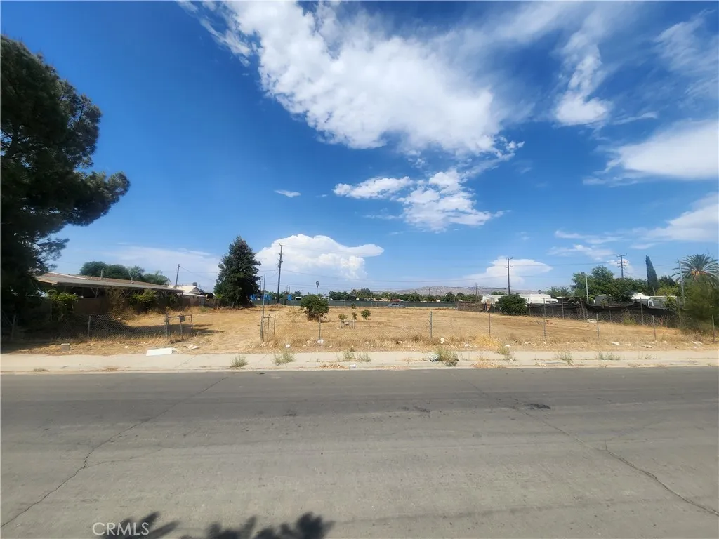 main property photo 6