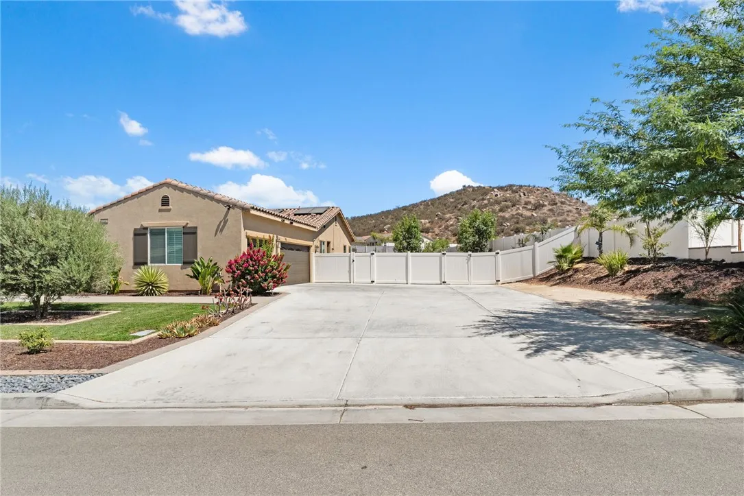 main property photo 67