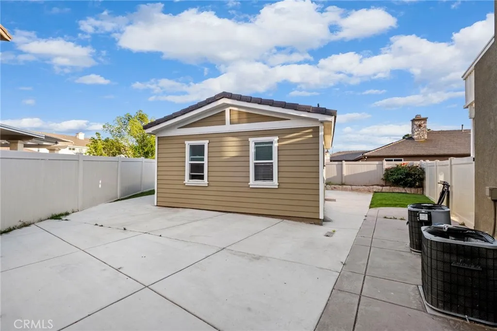 main property photo 27
