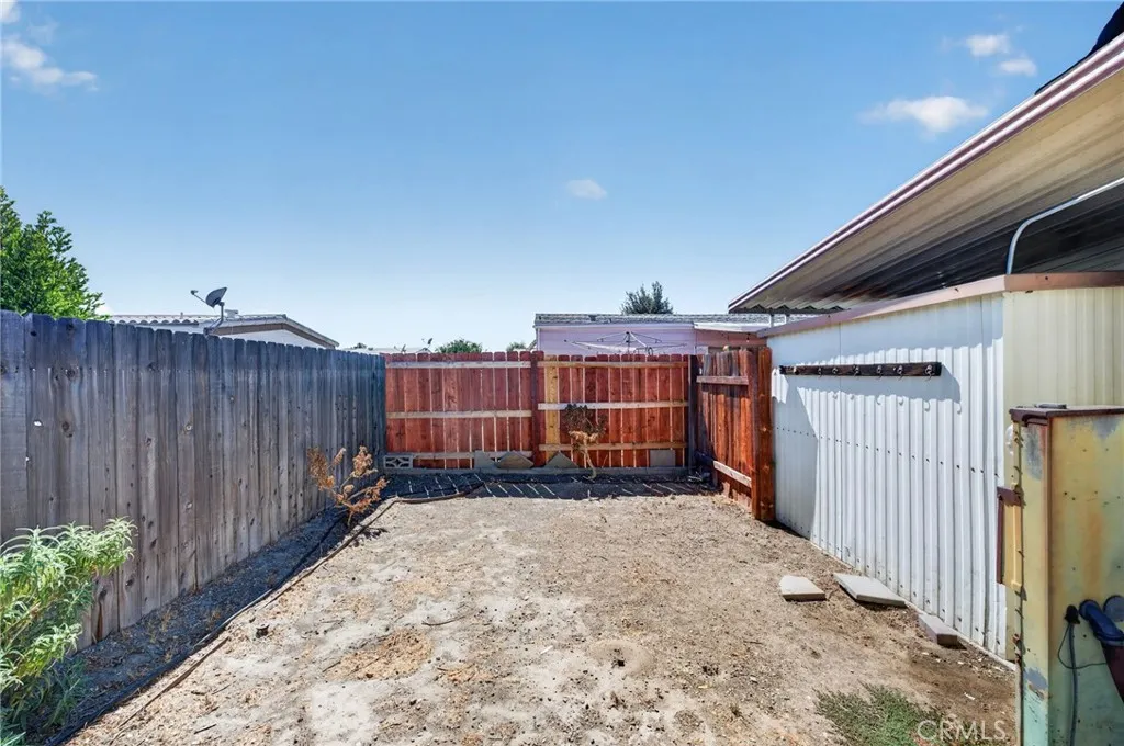 main property photo 40