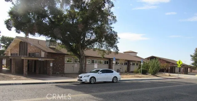 main property photo 40