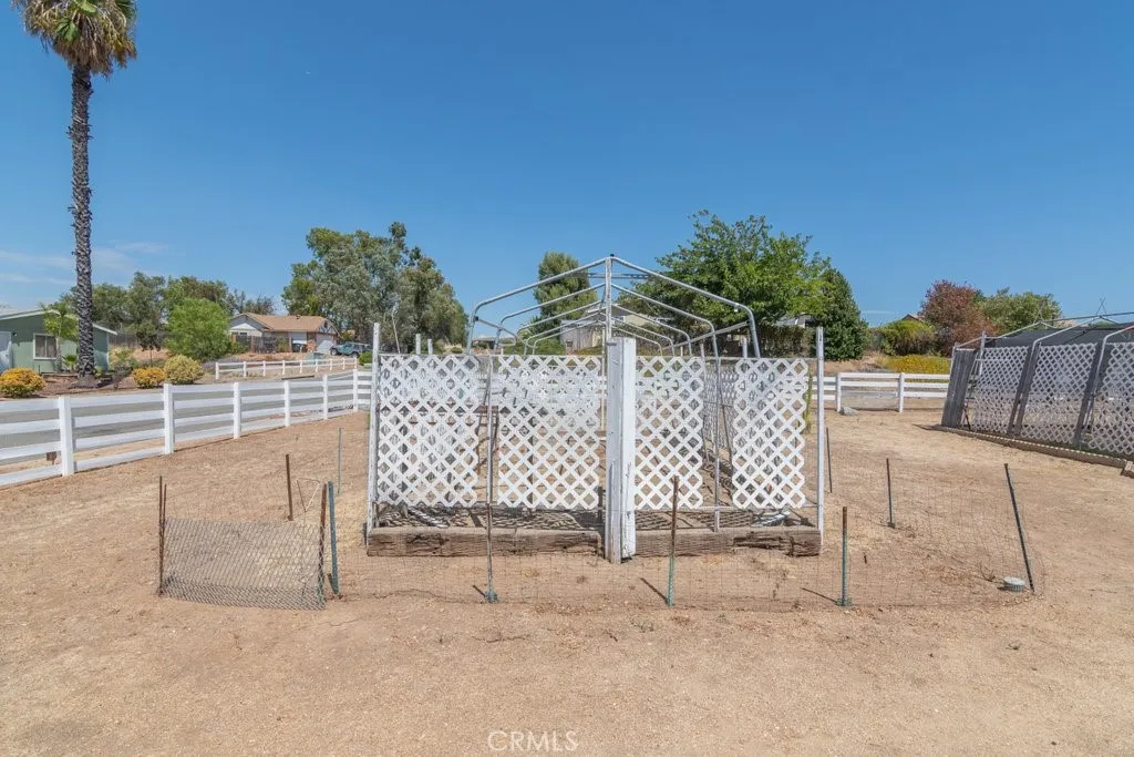 main property photo 10