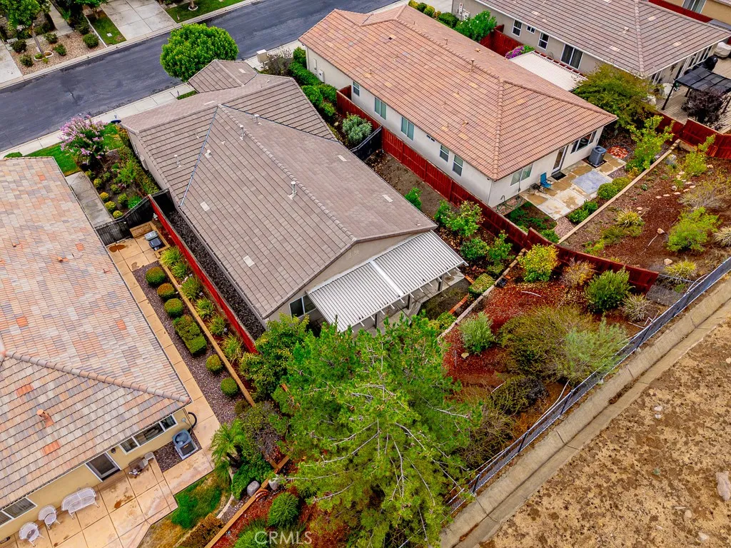 main property photo 29