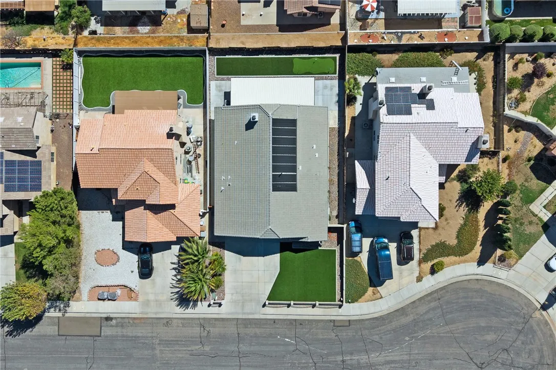 main property photo 8