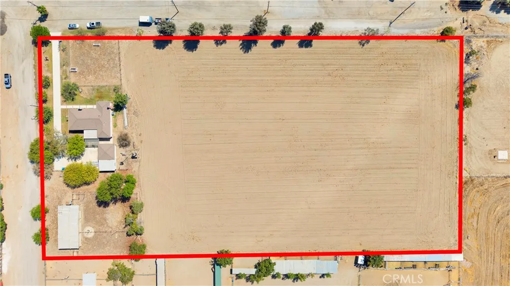main property photo 37