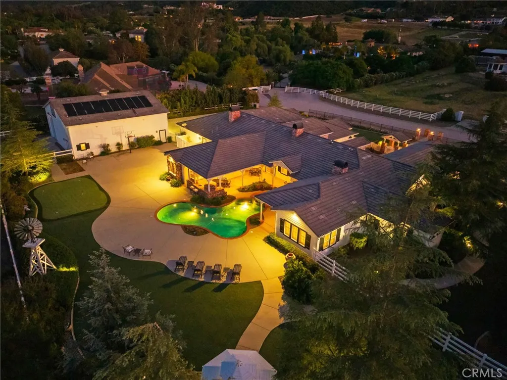 main property photo 10
