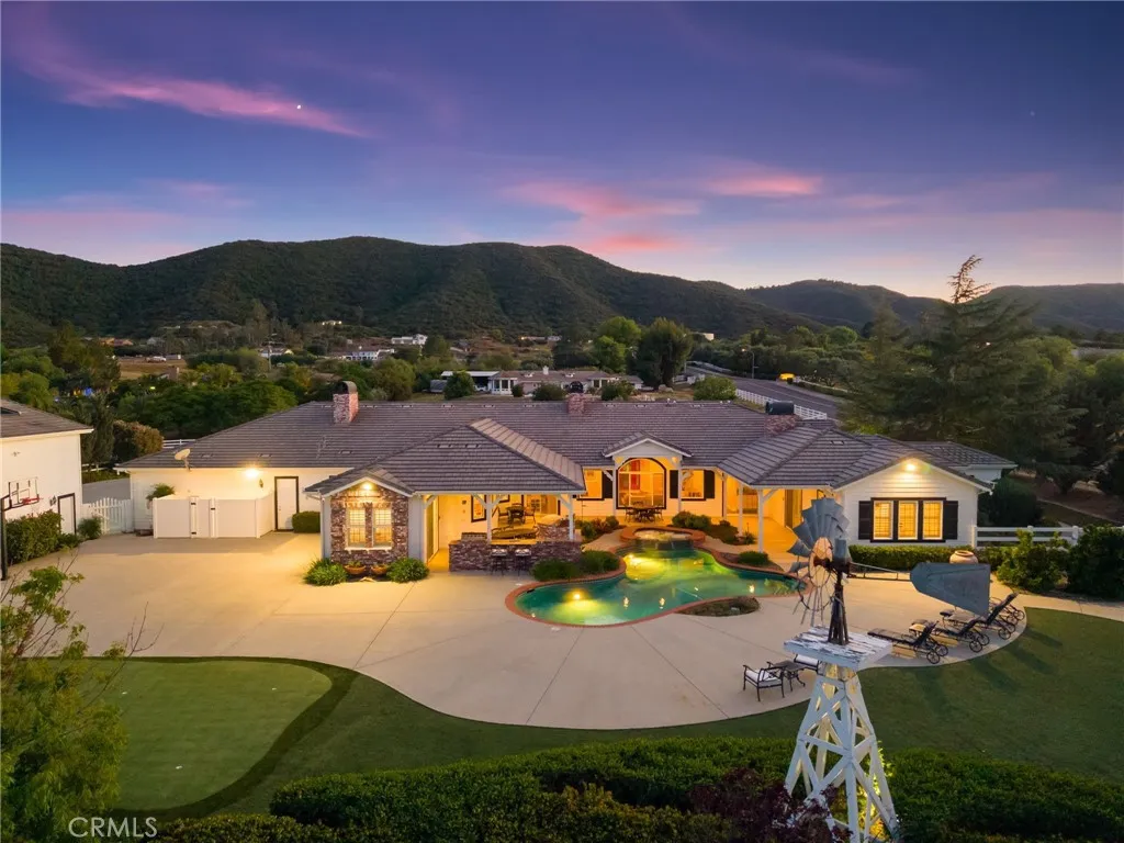 main property photo 9