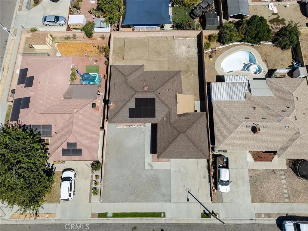 main property photo 29