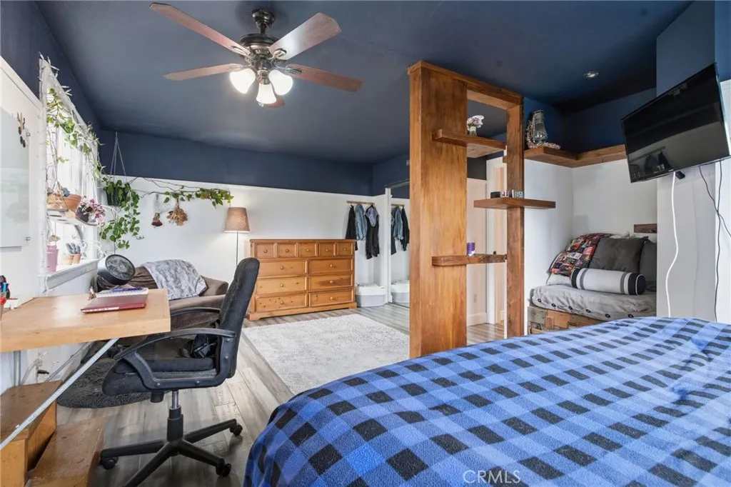 main property photo 20