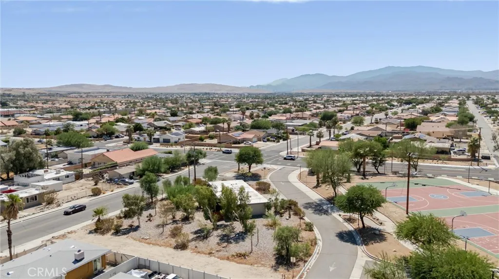 main property photo 28