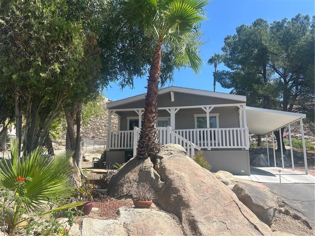 main property photo 0