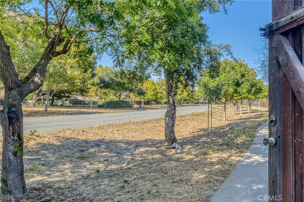 main property photo 31