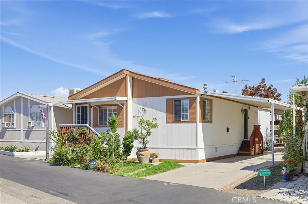 main property photo 0