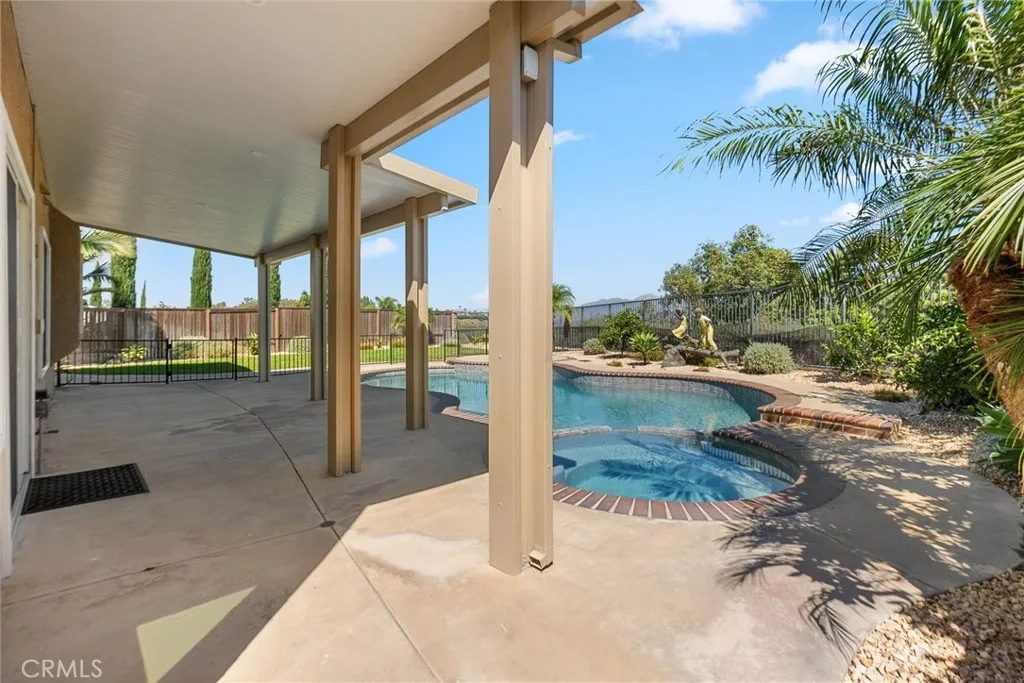 main property photo 45