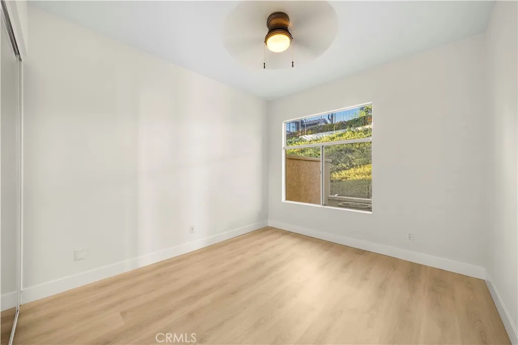 property viewer photo 15