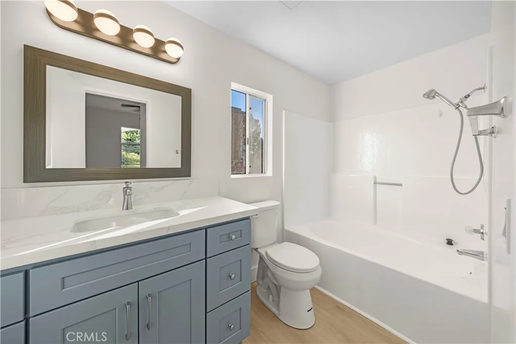 property viewer photo 17