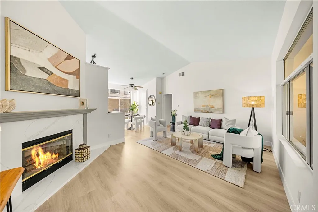 property viewer photo 2
