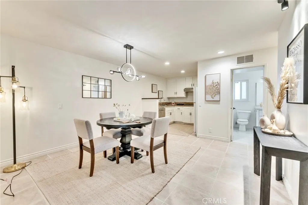 property viewer photo 6