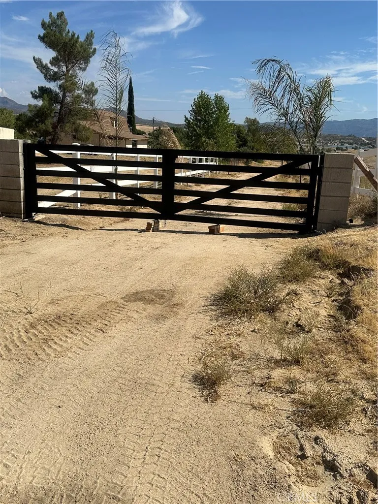 main property photo 8